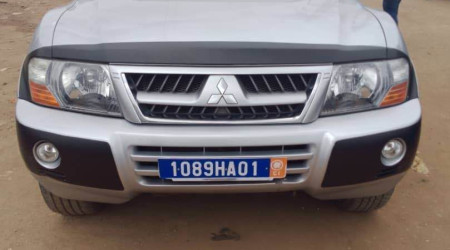 MITSUBISHI Pajero