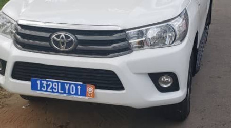 TOYOTA Hilux