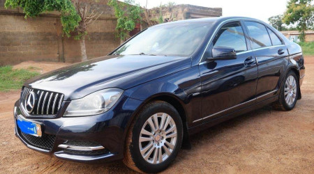 MERCEDES-BENZ C300